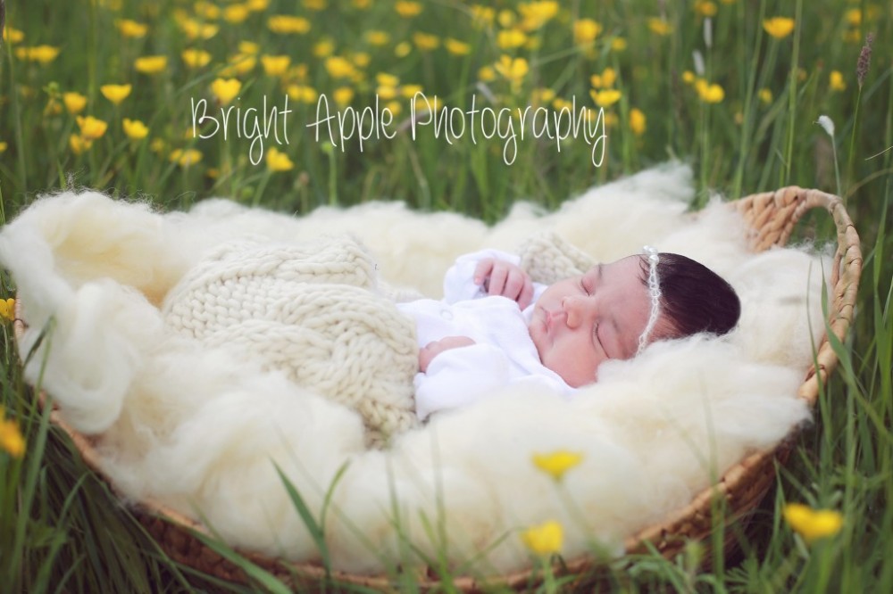 Outdoor newborn baby photography surrey 4